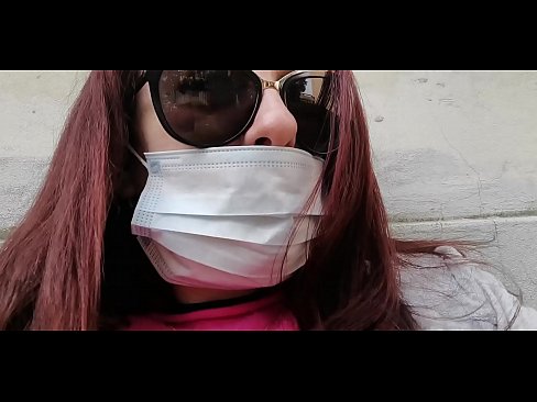 ❤️ Η Νικολέτα εκδικείται τον γείτονά της και κατουράει στο γκαράζ του (Ειδικό Covid19 Ιταλική καραντίνα) Πόρνο ️❤